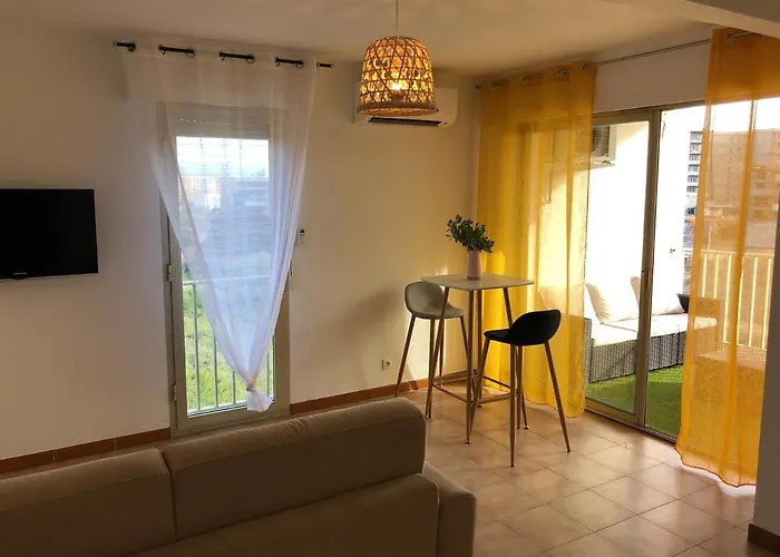 Spacieux Lumineux Proche Du Centre Αζάτσιο